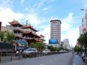 ゲストハウスに身を置き、町歩き。ホーチミンを知る